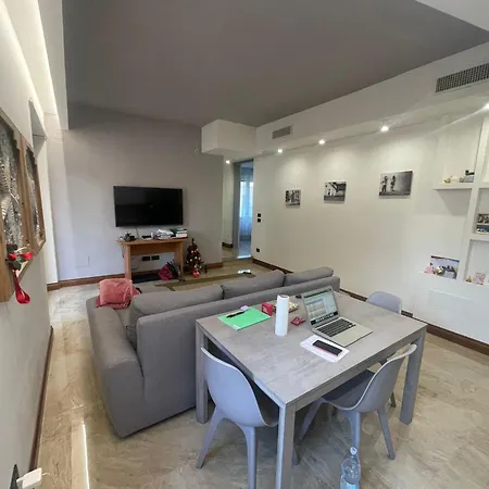 Casafoscolo * Rome